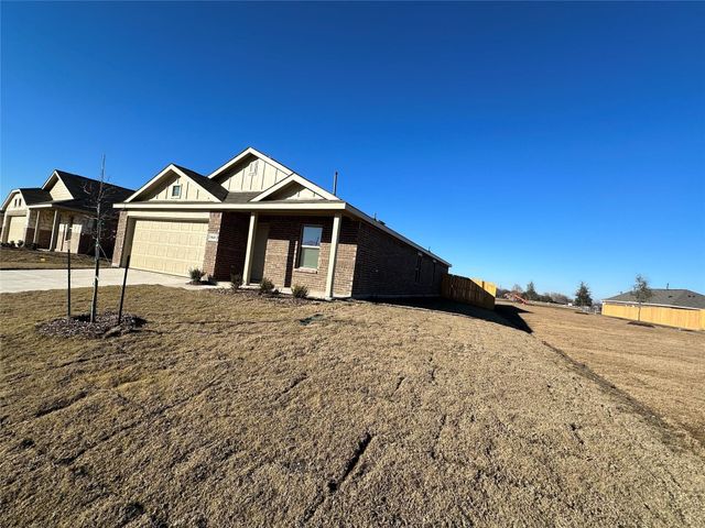 1622 Rosy Finch Drive, Forney, TX 75126