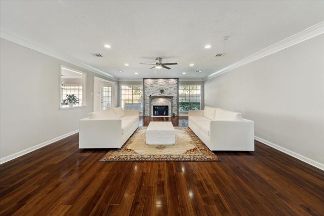 30 Penny Green Street, Sugar Land, TX 77479