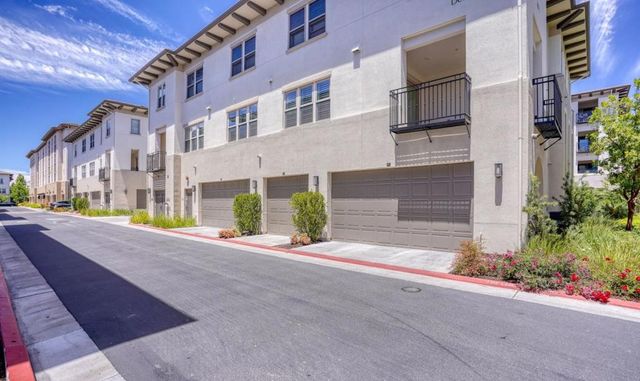 1071 Dewberry Place 102, San Jose, CA 95131