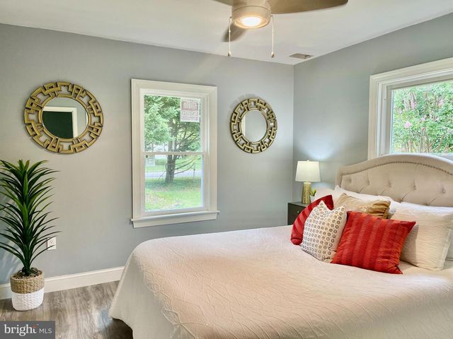 6105 ARBUTUS LN, Clinton, MD 20735