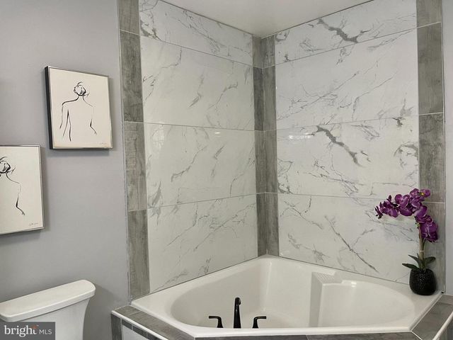 6105 ARBUTUS LN, Clinton, MD 20735