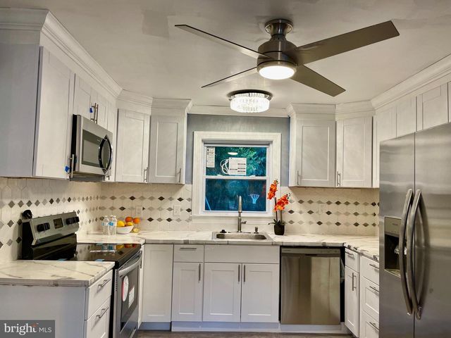 6105 ARBUTUS LN, Clinton, MD 20735