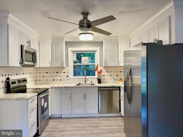 6105 ARBUTUS LN, Clinton, MD 20735