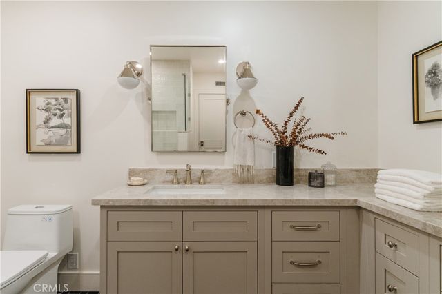 2201 N Hobart Boulevard, Los Angeles, CA 90027