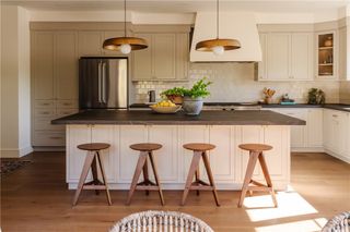 2201 N Hobart Boulevard, Los Angeles, CA 90027