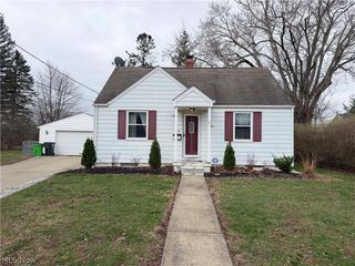 832 S Valley Boulevard NW, North Canton, OH 44720