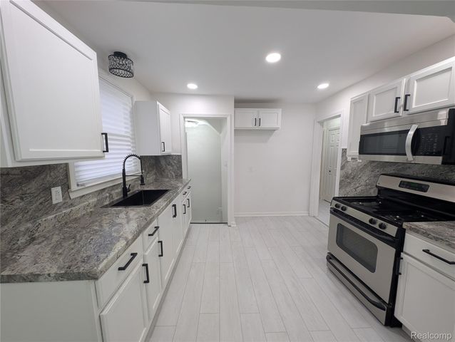 8459 Pierson Street, Detroit, MI 48228