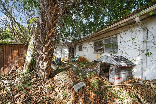 1913 Wyoming Avenue, Fort Pierce, FL 34982