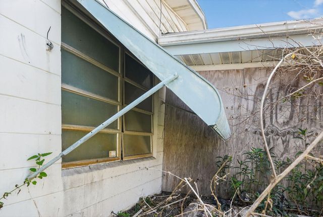 1913 Wyoming Avenue, Fort Pierce, FL 34982