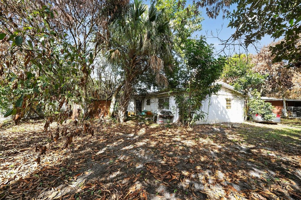 1913 Wyoming Avenue, Fort Pierce, FL 34982