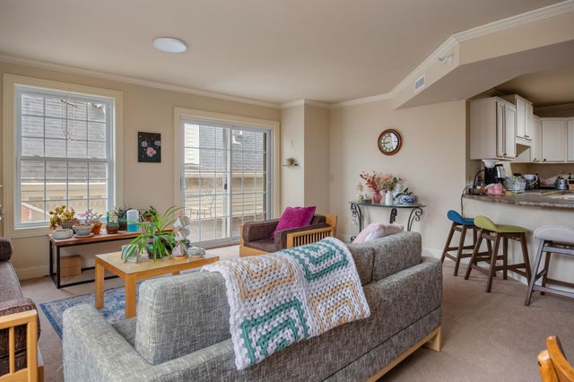 81 S Williams St Unit 403, Burlington, VT 05401