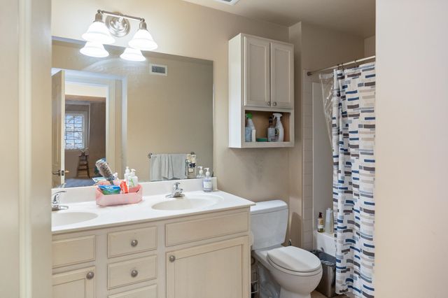 81 S Williams St Unit 403, Burlington, VT 05401