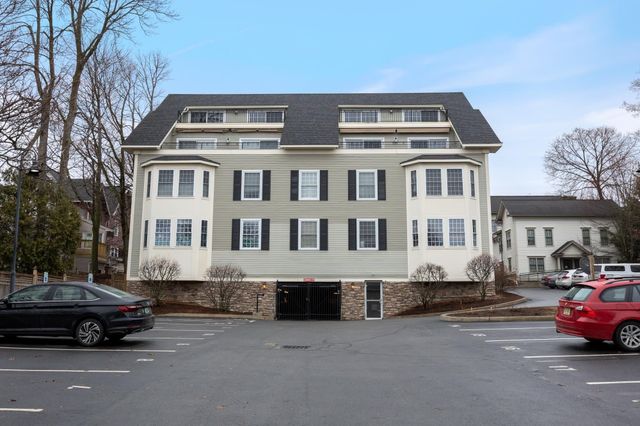 81 S Williams St Unit 403, Burlington, VT 05401