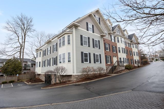 81 S Williams St Unit 403, Burlington, VT 05401