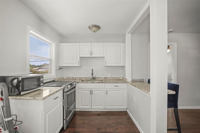 1511 35TH AVENUE N, St Petersburg, FL 33704