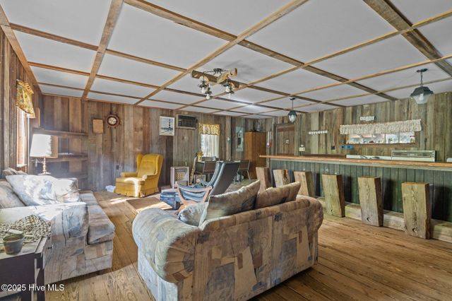 440 Village Drive, Beaufort, NC 28516