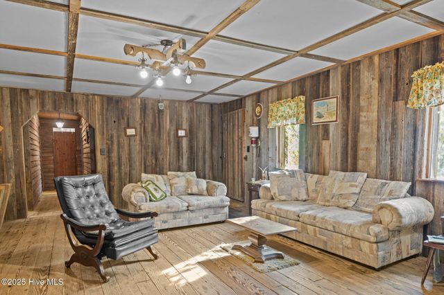 440 Village Drive, Beaufort, NC 28516
