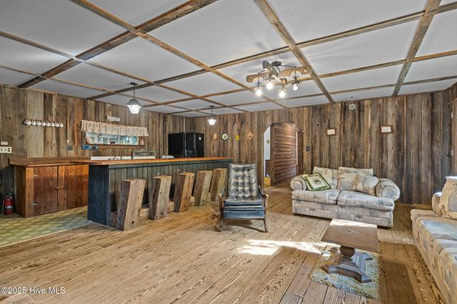440 Village Drive, Beaufort, NC 28516