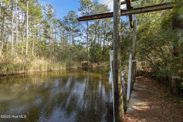 440 Village Drive, Beaufort, NC 28516