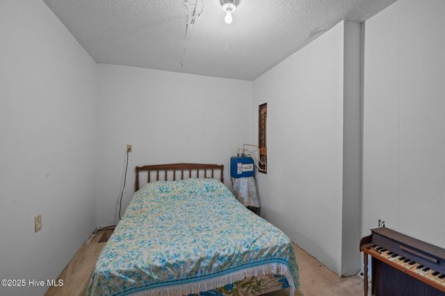 440 Village Drive, Beaufort, NC 28516