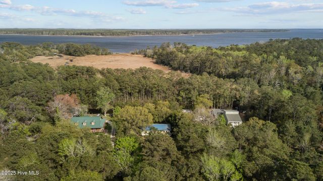 440 Village Drive, Beaufort, NC 28516