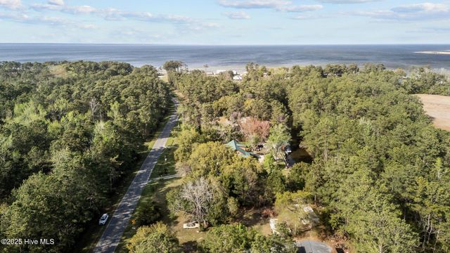 440 Village Drive, Beaufort, NC 28516