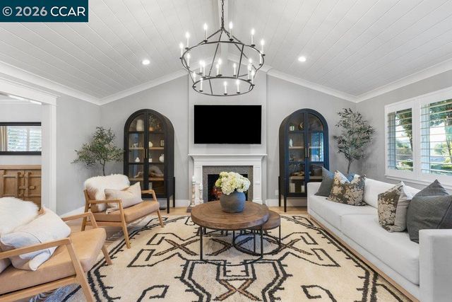 1832 JOSEPH DRIVE, Moraga, CA 94556