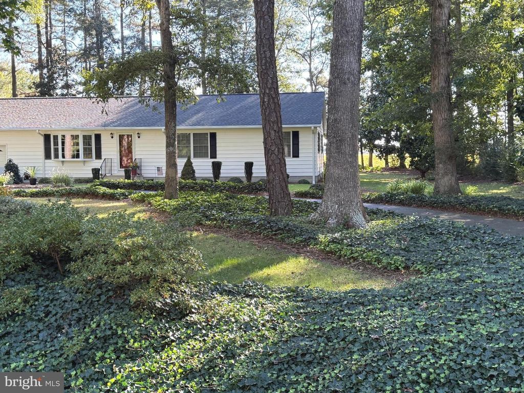 Image 4 of property listing at 6446 AYRES LANE, Snow Hill, MD 21863