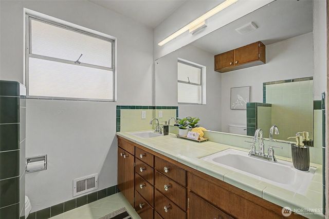 10720 11 Avenue NW, Seattle, WA 98177