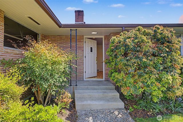 10720 11 Avenue NW, Seattle, WA 98177