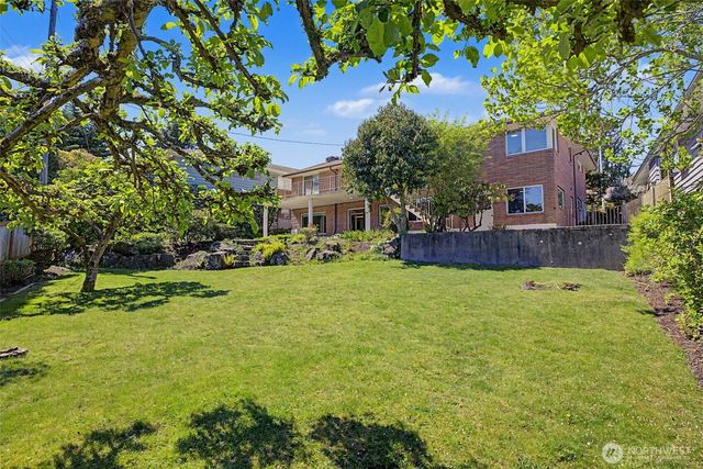 10720 11 Avenue NW, Seattle, WA 98177