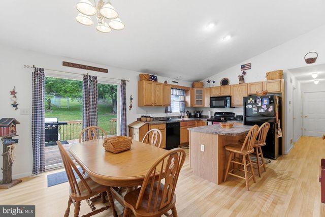 488 HARRISON AVE, Berkeley Springs, WV 25411