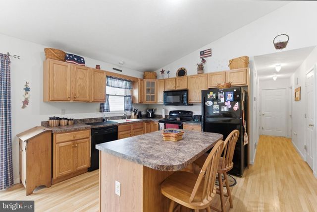 488 HARRISON AVE, Berkeley Springs, WV 25411