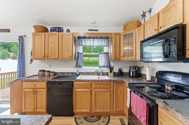 488 HARRISON AVE, Berkeley Springs, WV 25411