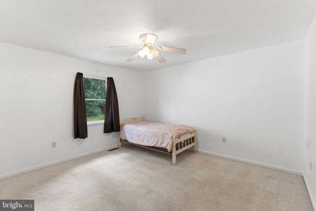 488 HARRISON AVE, Berkeley Springs, WV 25411