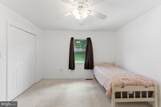 488 HARRISON AVE, Berkeley Springs, WV 25411