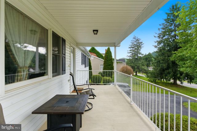 488 HARRISON AVE, Berkeley Springs, WV 25411