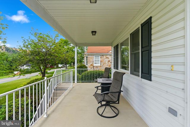 488 HARRISON AVE, Berkeley Springs, WV 25411