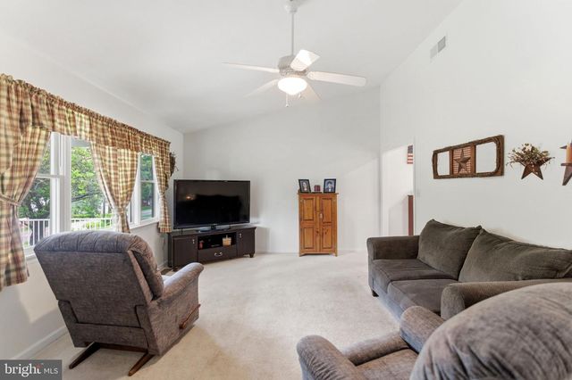 488 HARRISON AVE, Berkeley Springs, WV 25411