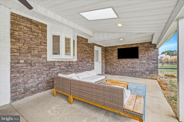 7903 CLOVER HILL DR, Frederick, MD 21702