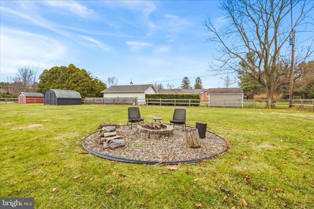 7903 CLOVER HILL DR, Frederick, MD 21702