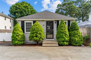 160 Coburn Street, Warwick, RI 02889