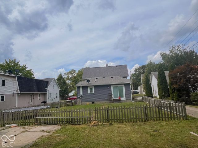 413 N East Street, Greenfield, IN 46140