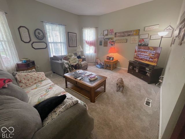 413 N East Street, Greenfield, IN 46140