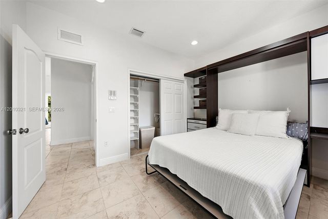 3200 Percival Ave, Miami, FL 33133