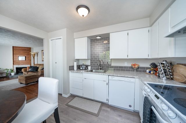 2903 E JACKSON Ave, Spokane, WA 99037