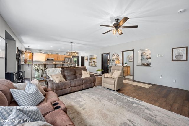 9654 E Highway 54, Athol, ID 83801