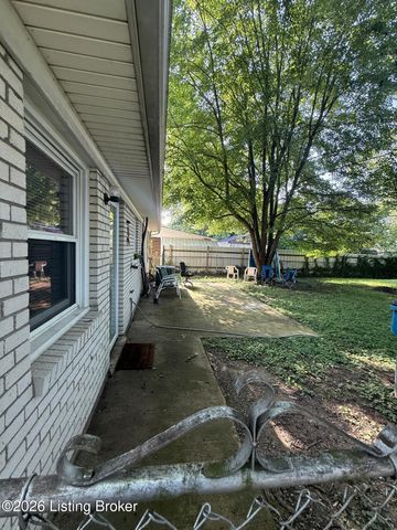 1220 Afterglow Ct, Louisville, KY 40214