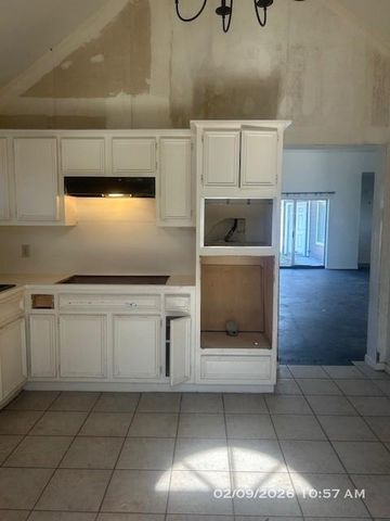 4726 Cashel Castle Drive, Houston, TX 77069