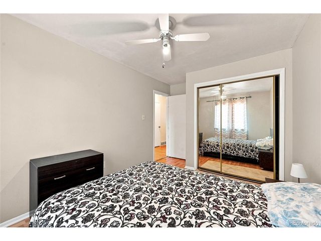 147 Paris Cir, Aurora, CO 80011